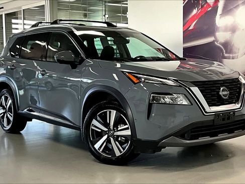 Used 2023 Nissan Rogue SL w/ SL Premium Package image 20