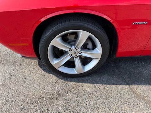 Used 2018 Dodge Challenger R/T RWD image 20
