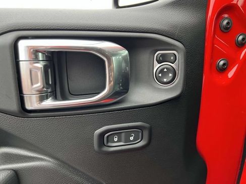 New 2025 Jeep Gladiator Sport AWD/4WD image 13