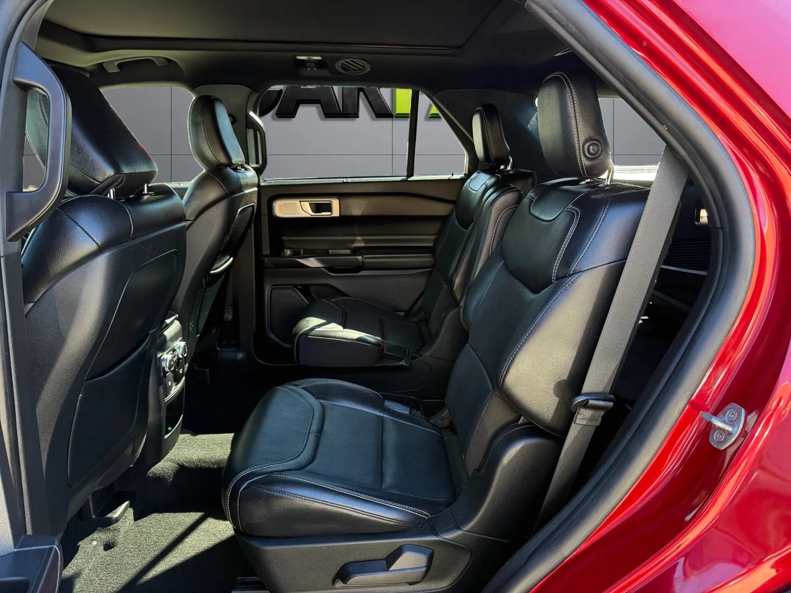 Used 2020 Ford Explorer ST w/ Premium Technology Package AWD/4WD image 19