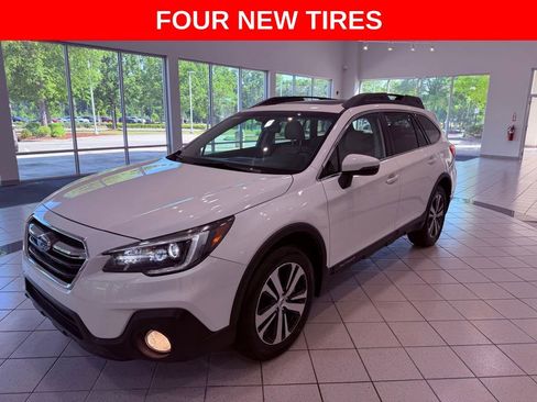 Used 2019 Subaru Outback 2.5i Limited w/ Popular Package #2 AWD/4WD image 3