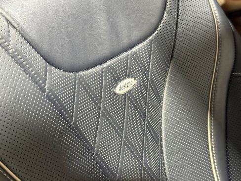 Used 2017 Mercedes-Benz S 550 Sedan w/ Sport Package w/ Sport Package image 53