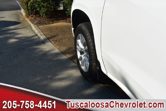 Used 2025 Chevrolet Silverado 1500 Custom AWD/4WD image 17