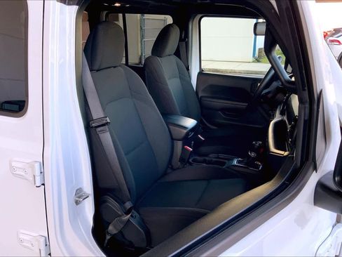 Used 2023 Jeep Wrangler Sport image 8