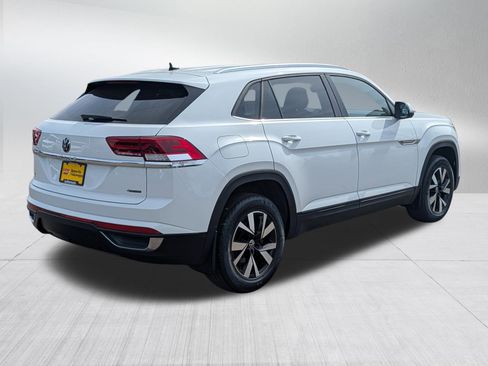 Used 2023 Volkswagen Atlas Cross Sport SE AWD/4WD image 7