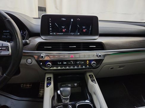 Certified 2022 Kia Telluride SX w/ SX Prestige Package image 20