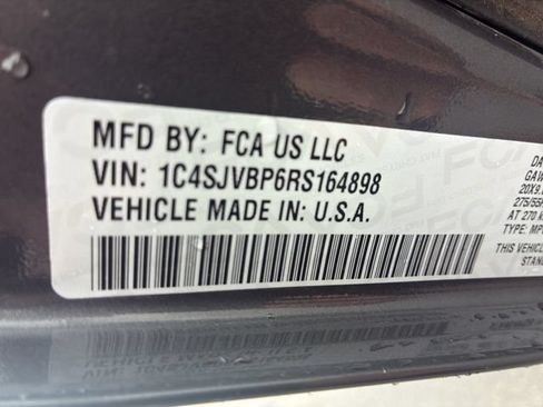 Used 2024 Jeep Wagoneer Series II w/ Flexible Seating Group AWD/4WD image 13