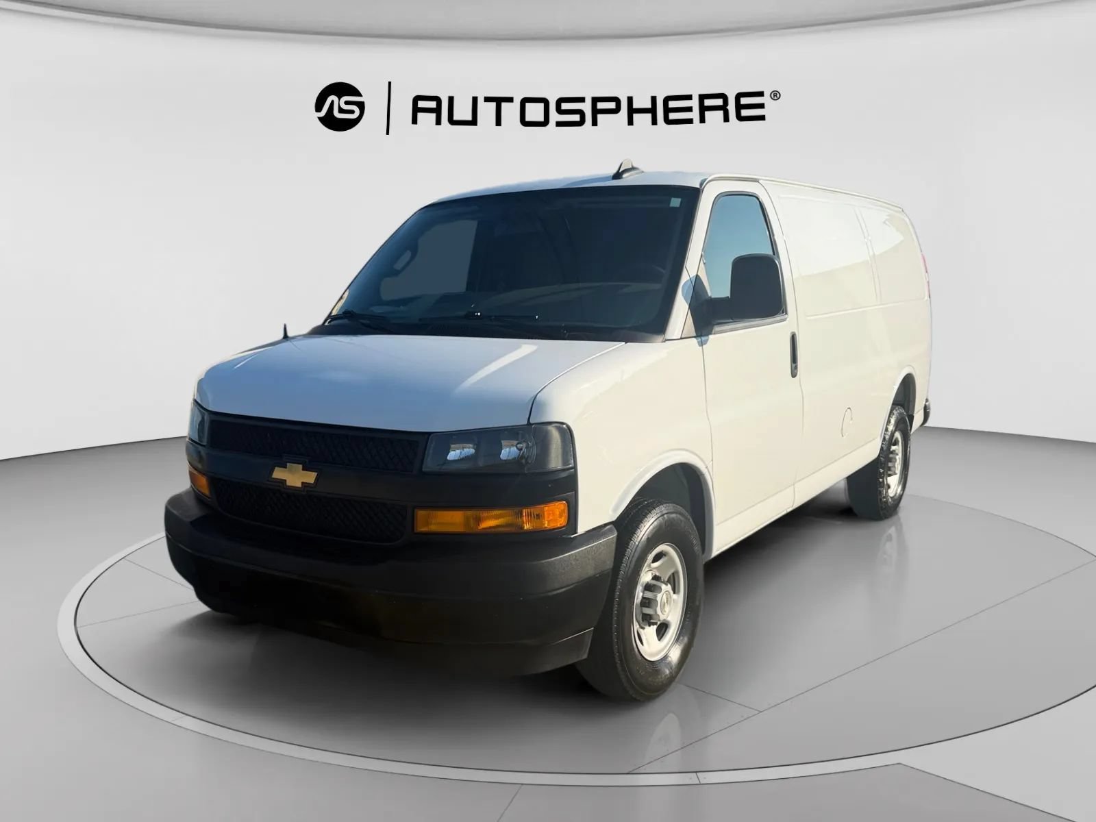 Used 2025 Chevrolet Express 2500 w/ Driver Convenience Package RWD image 3