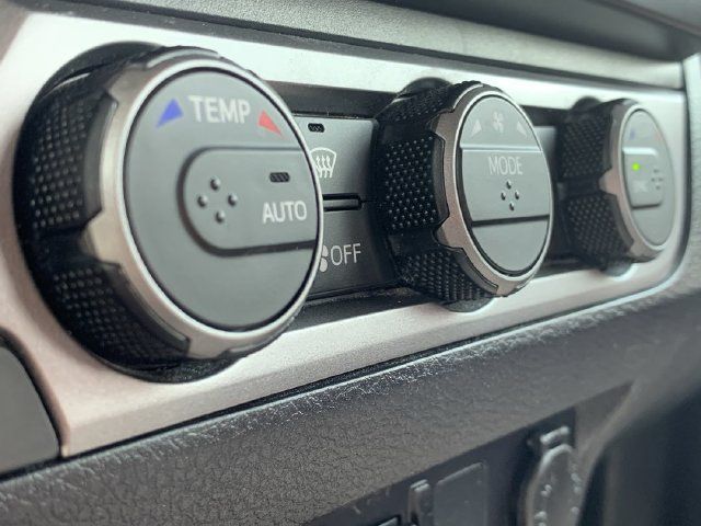 Certified 2022 Toyota Tacoma SR5 AWD/4WD image 30
