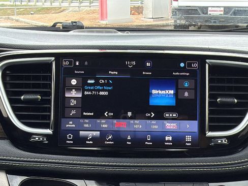 Certified 2021 Chrysler Pacifica Limited w/ Uconnect Theater Family Group image 19