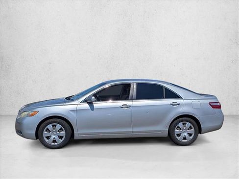Used 2007 Toyota Camry LE FWD image 8