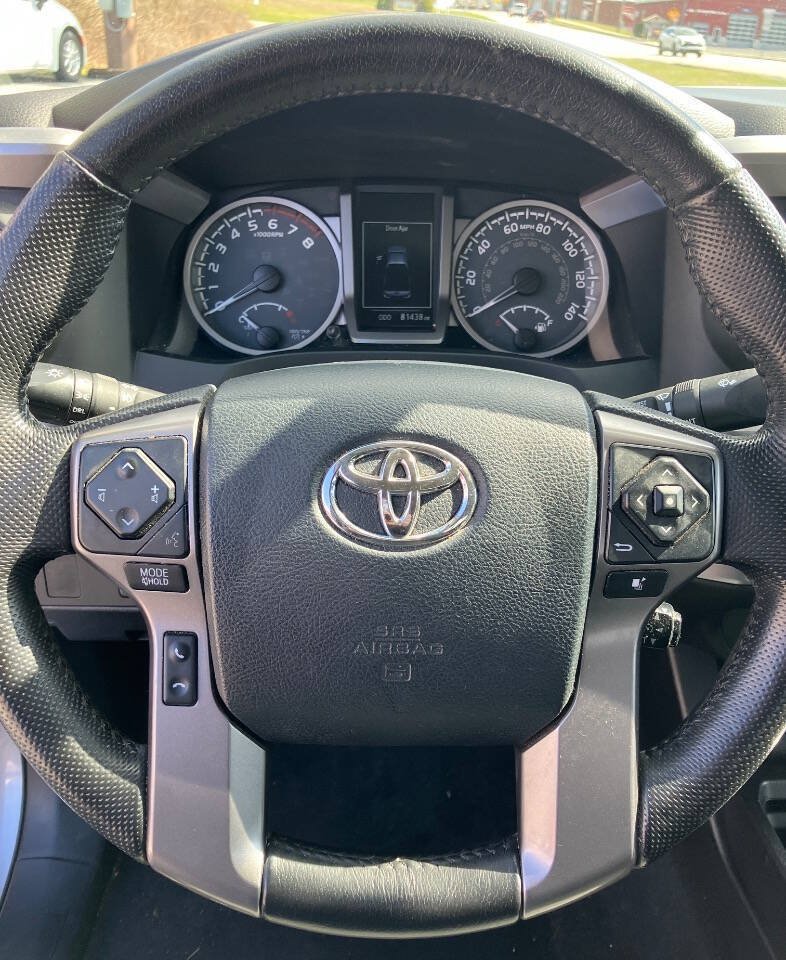 Used 2016 Toyota Tacoma SR5 RWD image 9