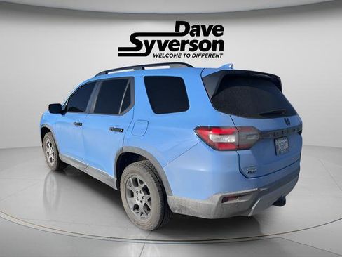 Used 2024 Honda Pilot TrailSport image 6