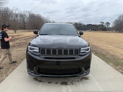 Used 2021 Jeep Grand Cherokee Trackhawk image 9