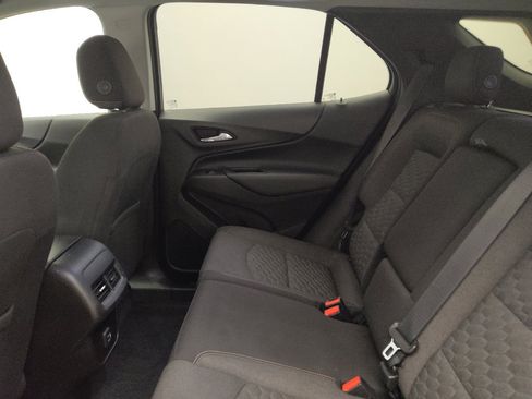Used 2019 Chevrolet Equinox LT w/ LPO, Cargo Package FWD image 18