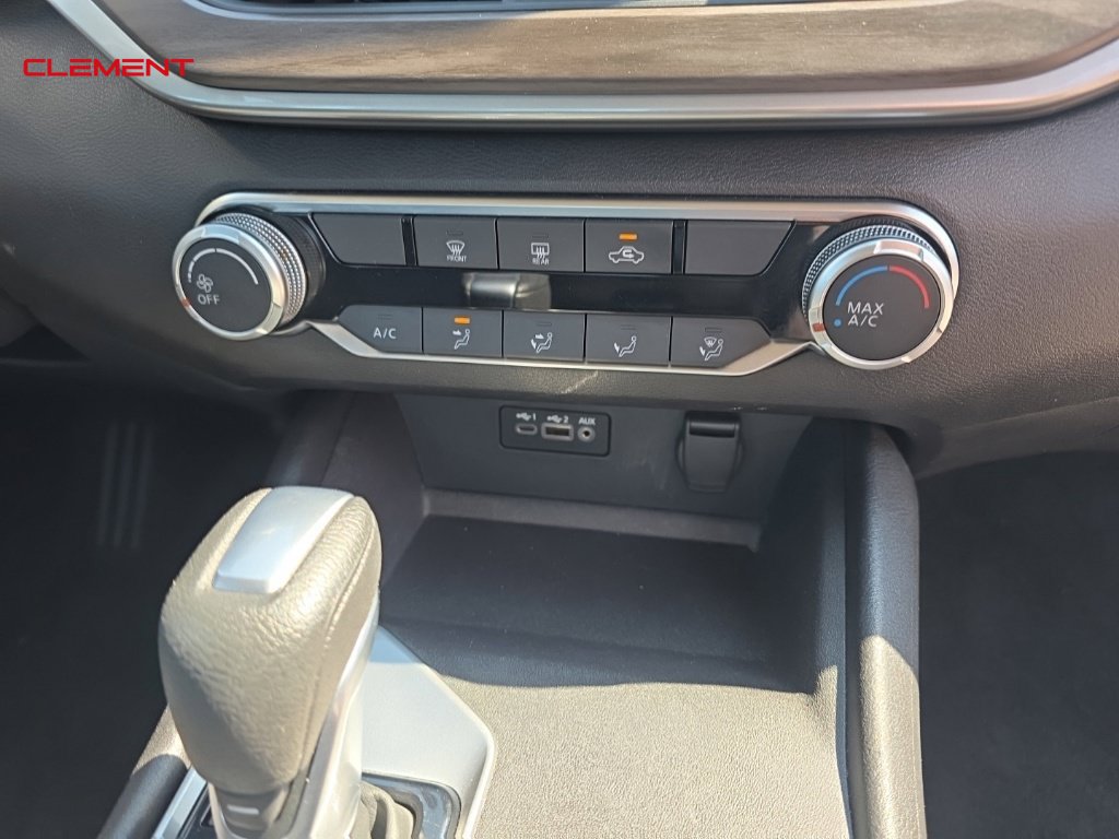 Used 2025 Nissan Altima 2.5 SV FWD image 8