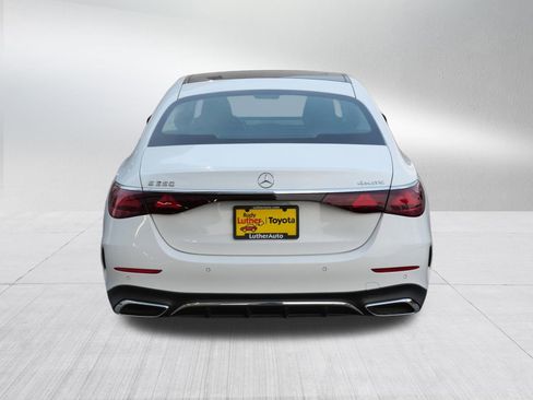 Used 2025 Mercedes-Benz E 350 4MATIC Sedan image 6