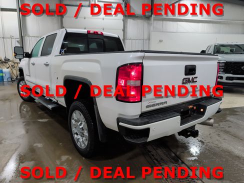 Used 2018 GMC Sierra 2500 Denali w/ Duramax Plus Package image 4