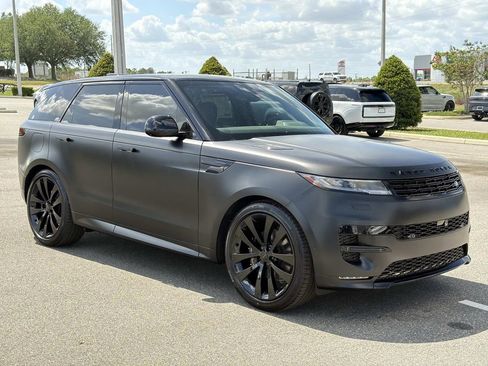 New 2026 Land Rover Range Rover Sport Dynamic SE AWD/4WD image 7