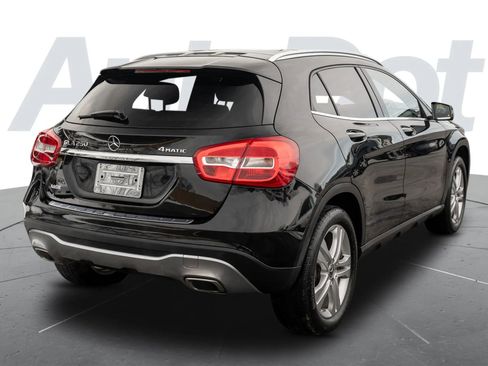 Used 2018 Mercedes-Benz GLA 250 4MATIC image 3