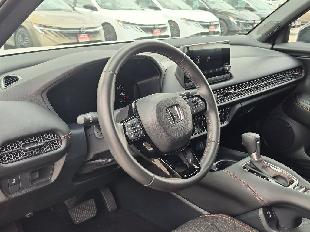 Used 2024 Honda HR-V Sport image 14