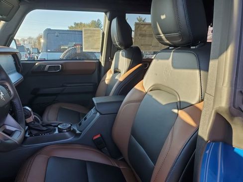 New 2024 Ford Bronco Outer Banks w/ Sasquatch Package AWD/4WD image 15
