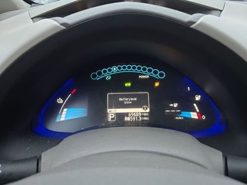 Used 2013 Nissan Leaf SV image 20