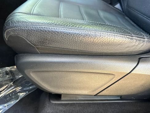 Used 2022 Mercedes-Benz GLS 450 4MATIC image 14