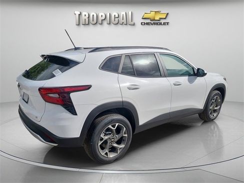 New 2026 Chevrolet Trax LT image 5