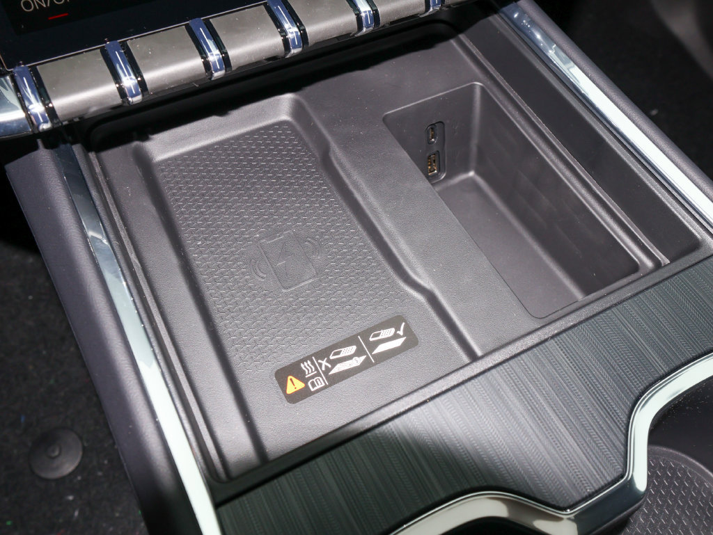 New 2027 GMC Acadia Elevation w/ Elevation Premium Package FWD image 28