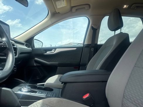 Used 2020 Ford Escape SE FWD image 38