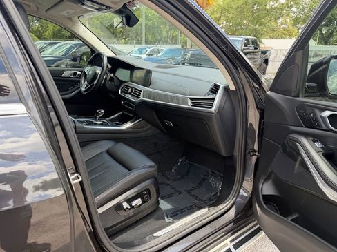 Used 2022 BMW X7 xDrive40i w/ Premium Package AWD/4WD image 31