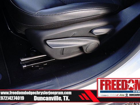 New 2026 Jeep Compass Latitude image 38