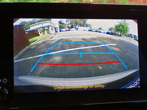 Used 2023 Toyota Corolla LE FWD image 29