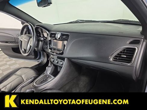Used 2013 Chrysler 200 Limited w/ Sun/Sound Group image 18