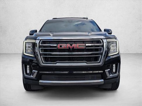 Used 2022 GMC Yukon SLT w/ SLT Premium Package AWD/4WD image 2