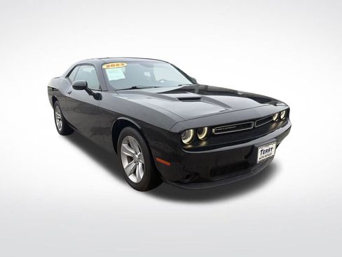 Used 2023 Dodge Challenger SXT image 17