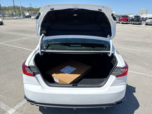 Certified 2026 Toyota Camry SE w/ Convenience Package image 19