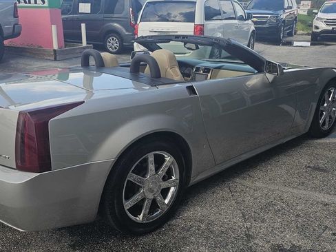 Used 2008 Cadillac XLR RWD image 28