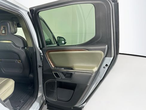 Used 2022 Rivian R1T Adventure AWD/4WD image 31