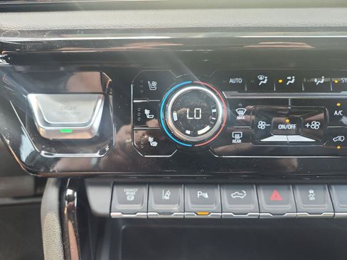 New 2026 GMC Sierra 3500 AT4 w/ AT4 Premium Plus Package AWD/4WD image 19
