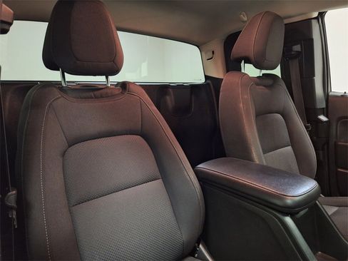 Used 2022 Chevrolet Colorado LT w/ Fleet Safety Package image 28