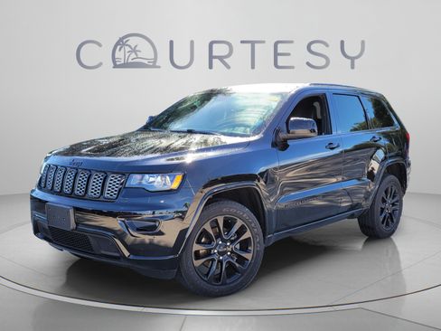 Used 2020 Jeep Grand Cherokee Altitude AWD/4WD image 1