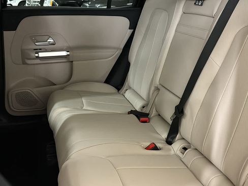 New 2026 Mercedes-Benz GLB 250 4MATIC image 33