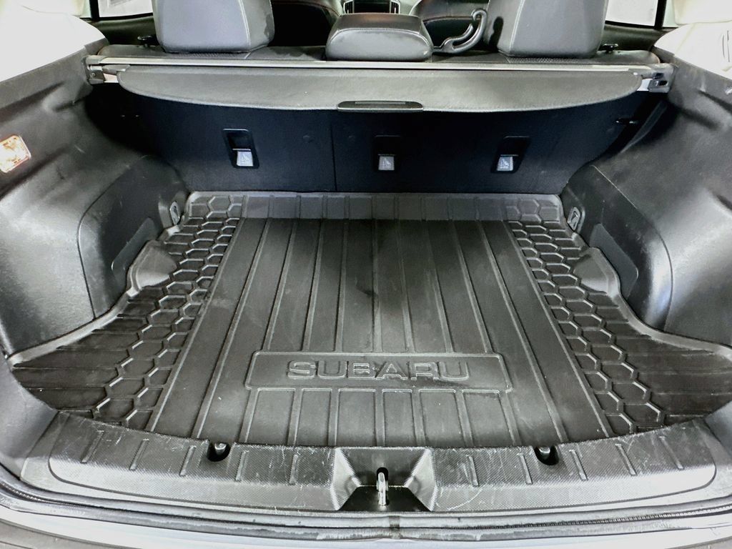 Used 2019 Subaru Crosstrek 2.0i Limited w/ Moonroof Package w/Navigation AWD/4WD image 34