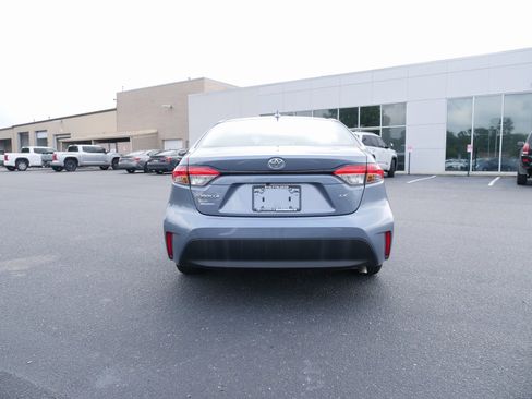 Used 2024 Toyota Corolla LE image 5