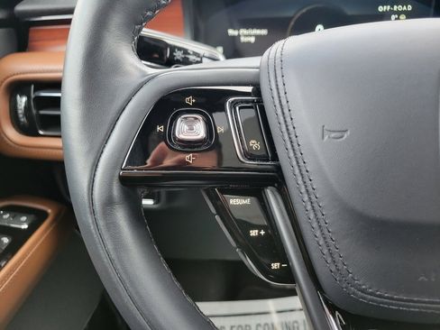 Certified 2023 Lincoln Aviator Reserve w/ Equipment Group 201A image 39