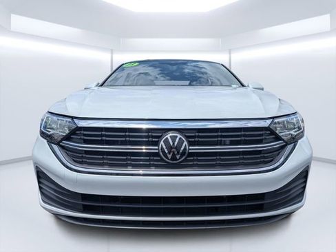 Certified 2023 Volkswagen Jetta SE FWD image 6