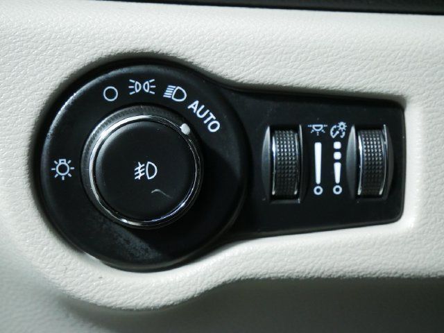 Certified 2023 Chrysler Pacifica Touring-L w/ Uconnect Theater Family Group AWD/4WD image 24