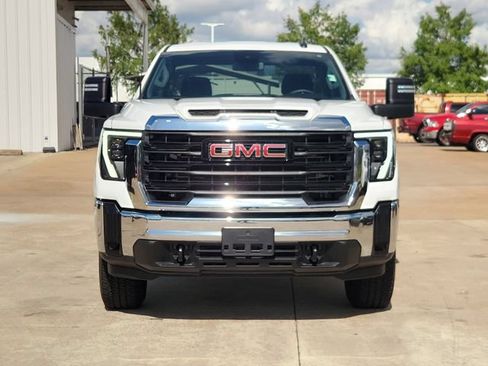 Used 2024 GMC Sierra 2500 Pro RWD image 2